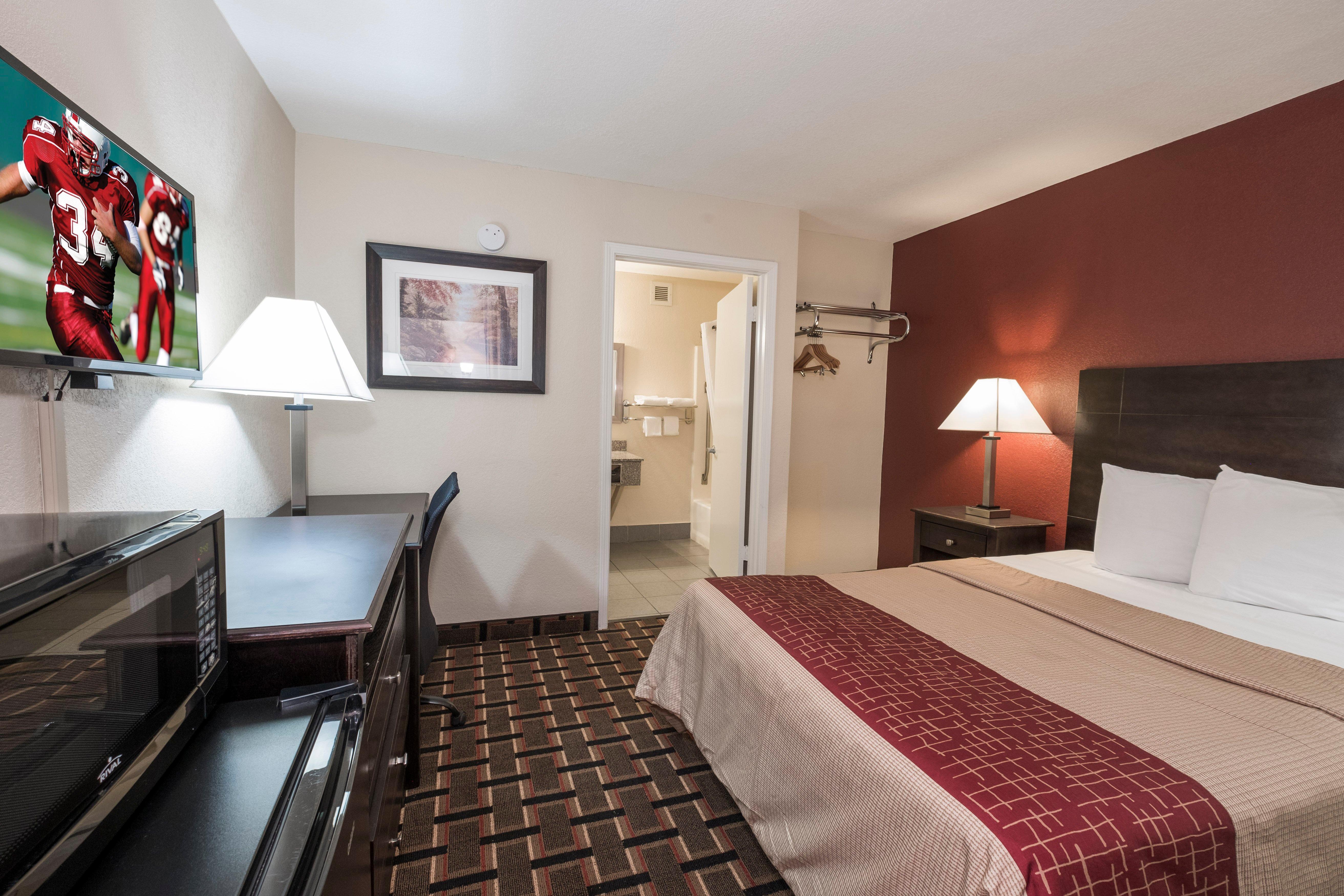 Red Roof Inn Mobile - Midtown Экстерьер фото