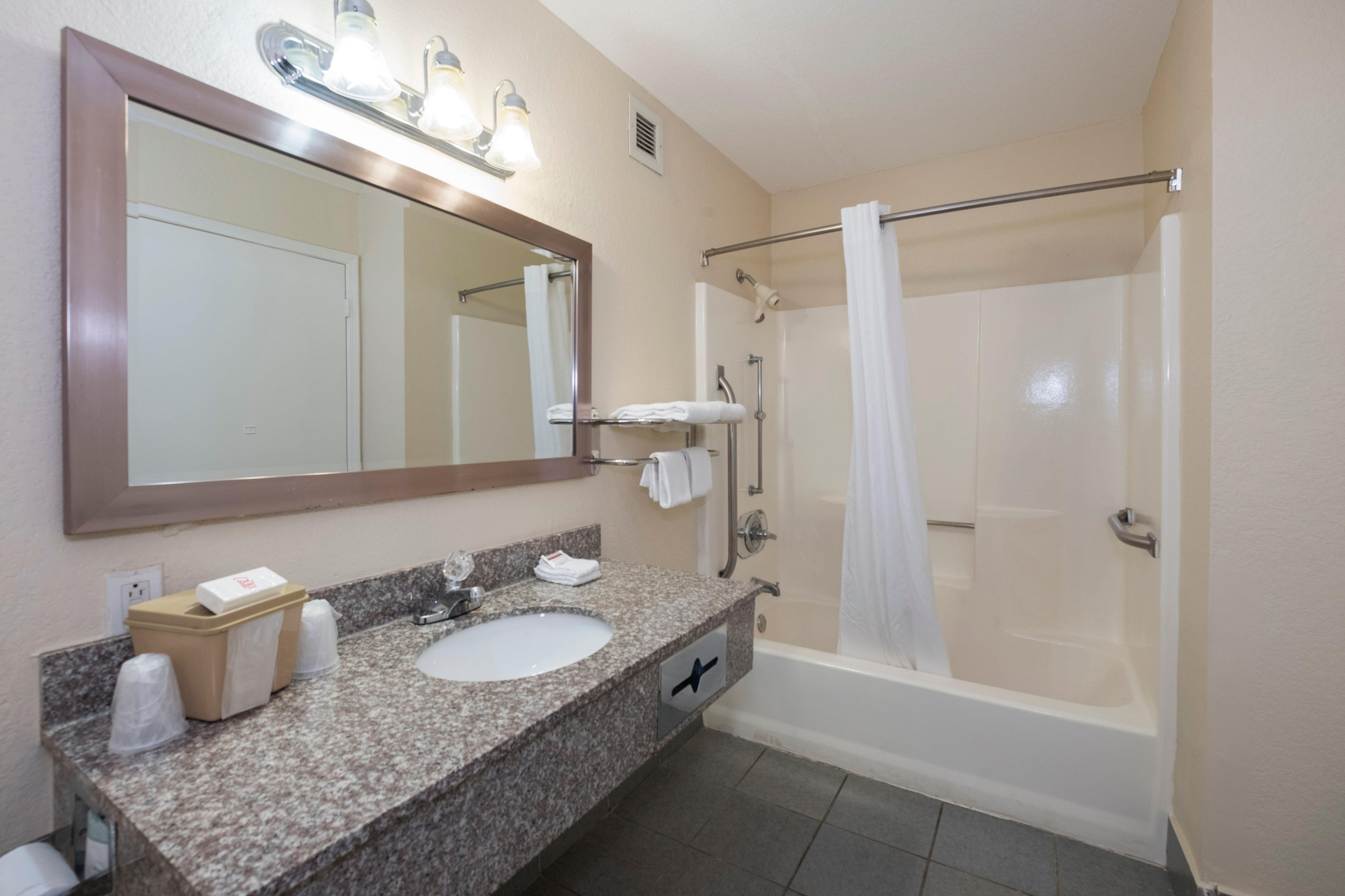 Red Roof Inn Mobile - Midtown Экстерьер фото