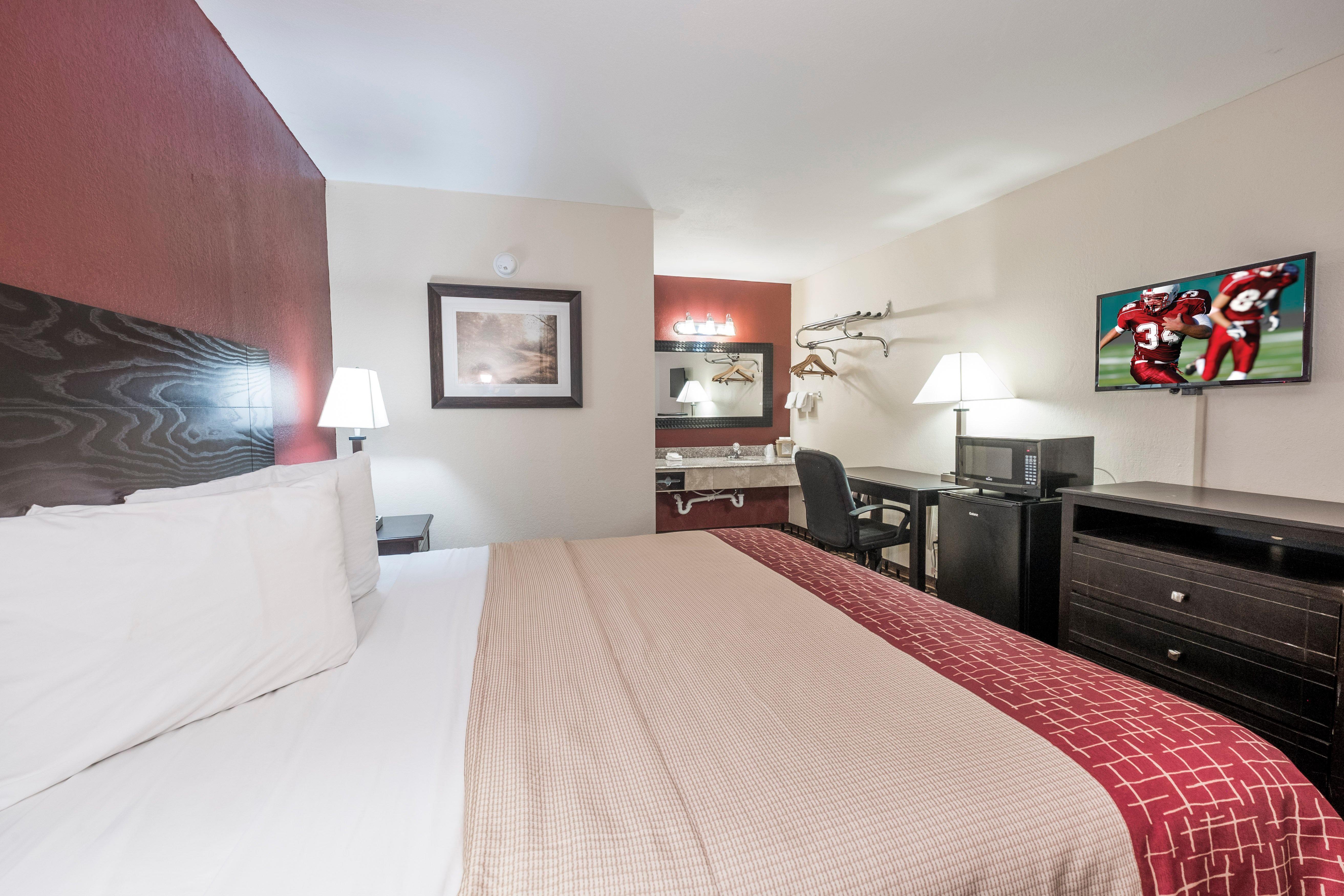 Red Roof Inn Mobile - Midtown Экстерьер фото