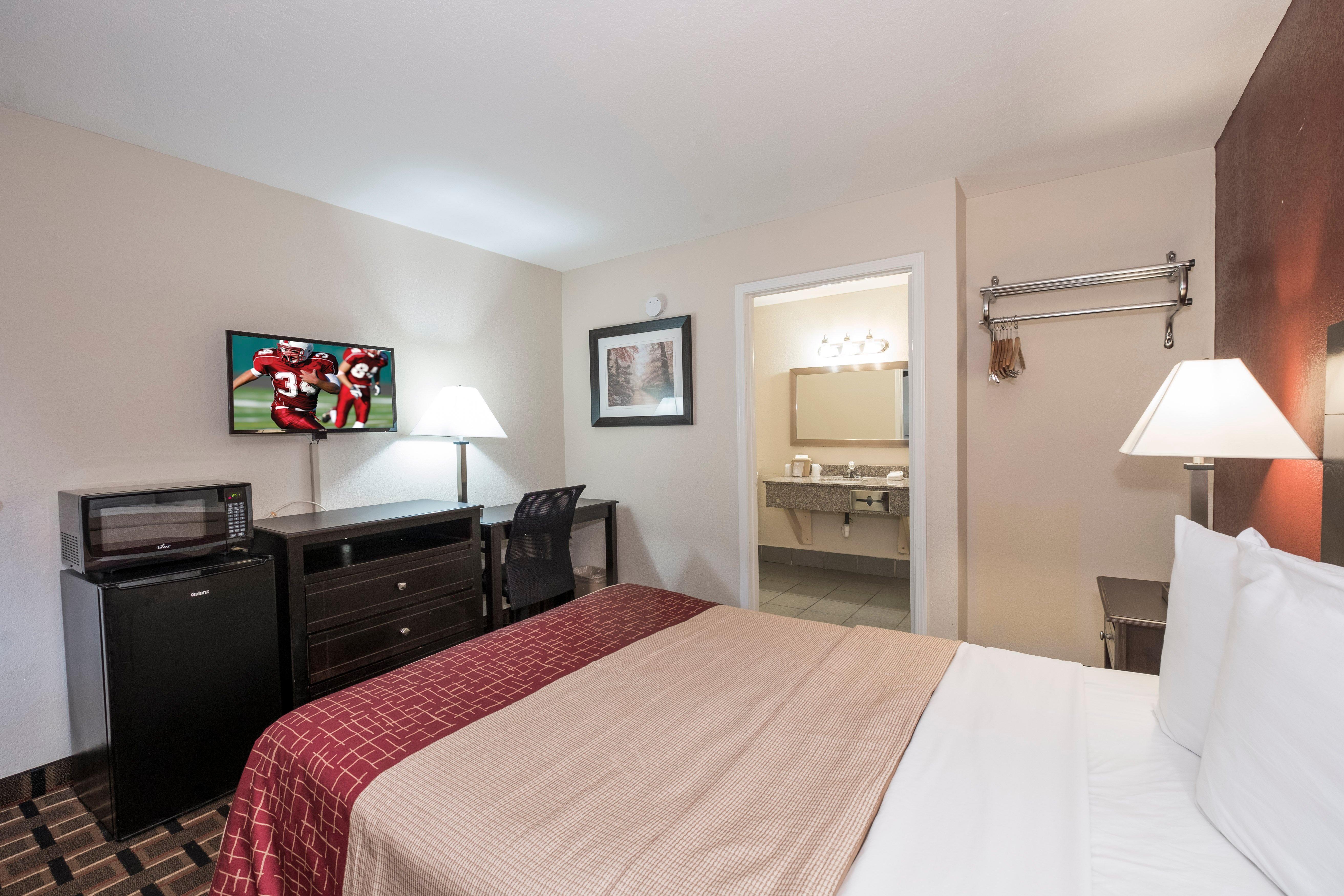 Red Roof Inn Mobile - Midtown Экстерьер фото