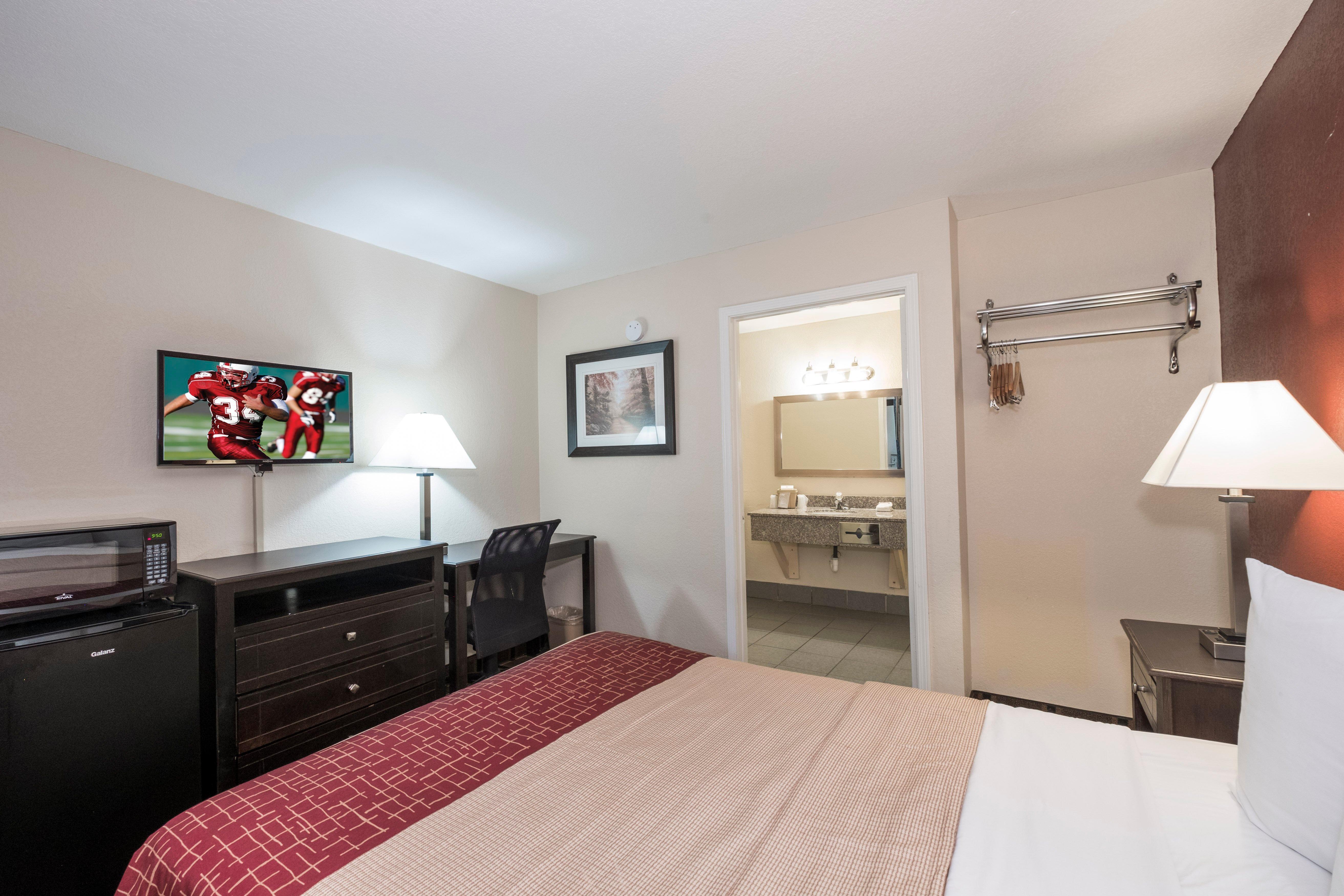 Red Roof Inn Mobile - Midtown Экстерьер фото