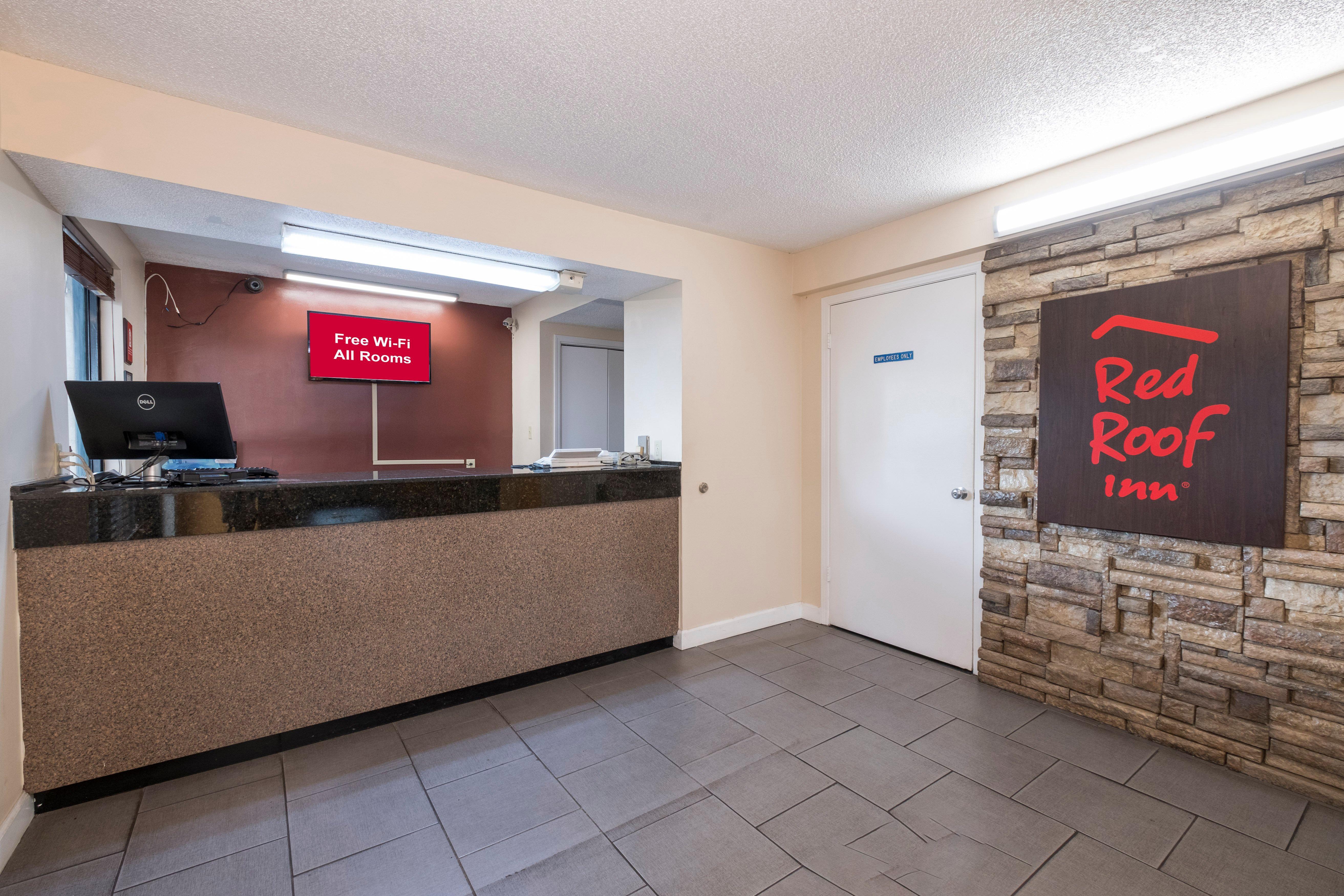 Red Roof Inn Mobile - Midtown Экстерьер фото